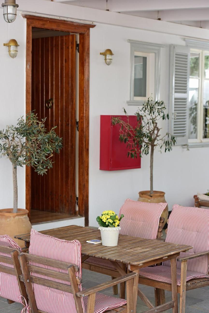 Athina Guesthouse 伊兹拉 外观 照片