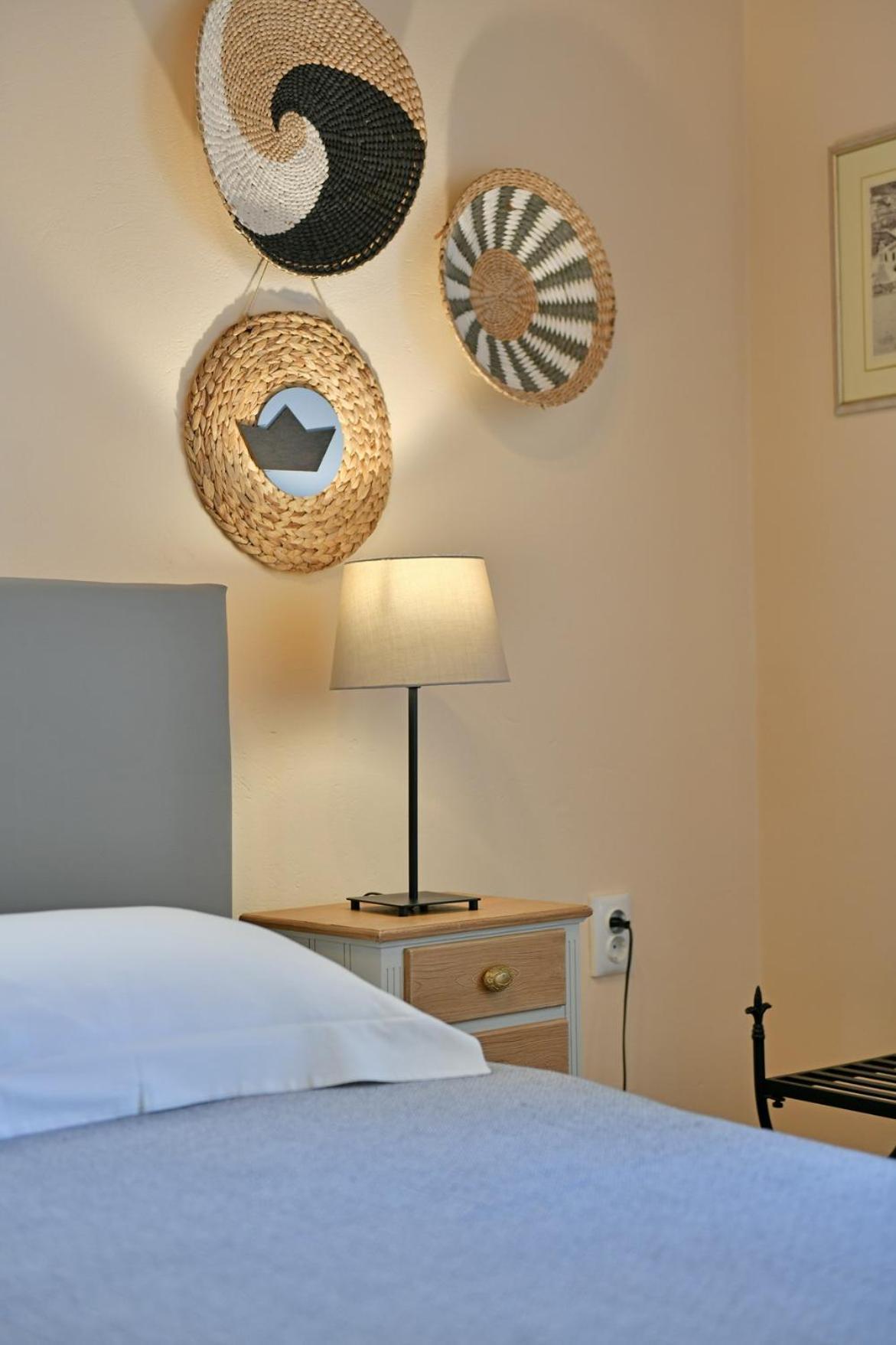 Athina Guesthouse 伊兹拉 外观 照片