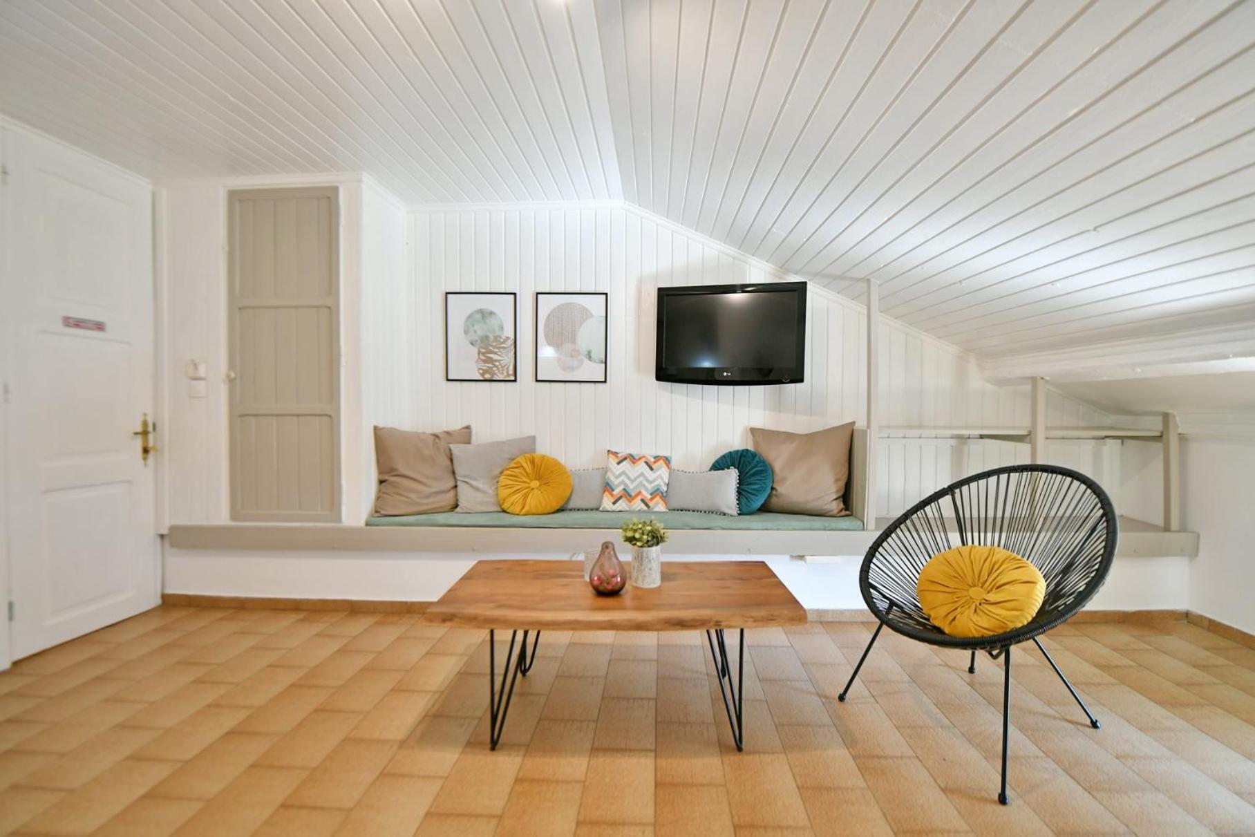 Athina Guesthouse 伊兹拉 外观 照片