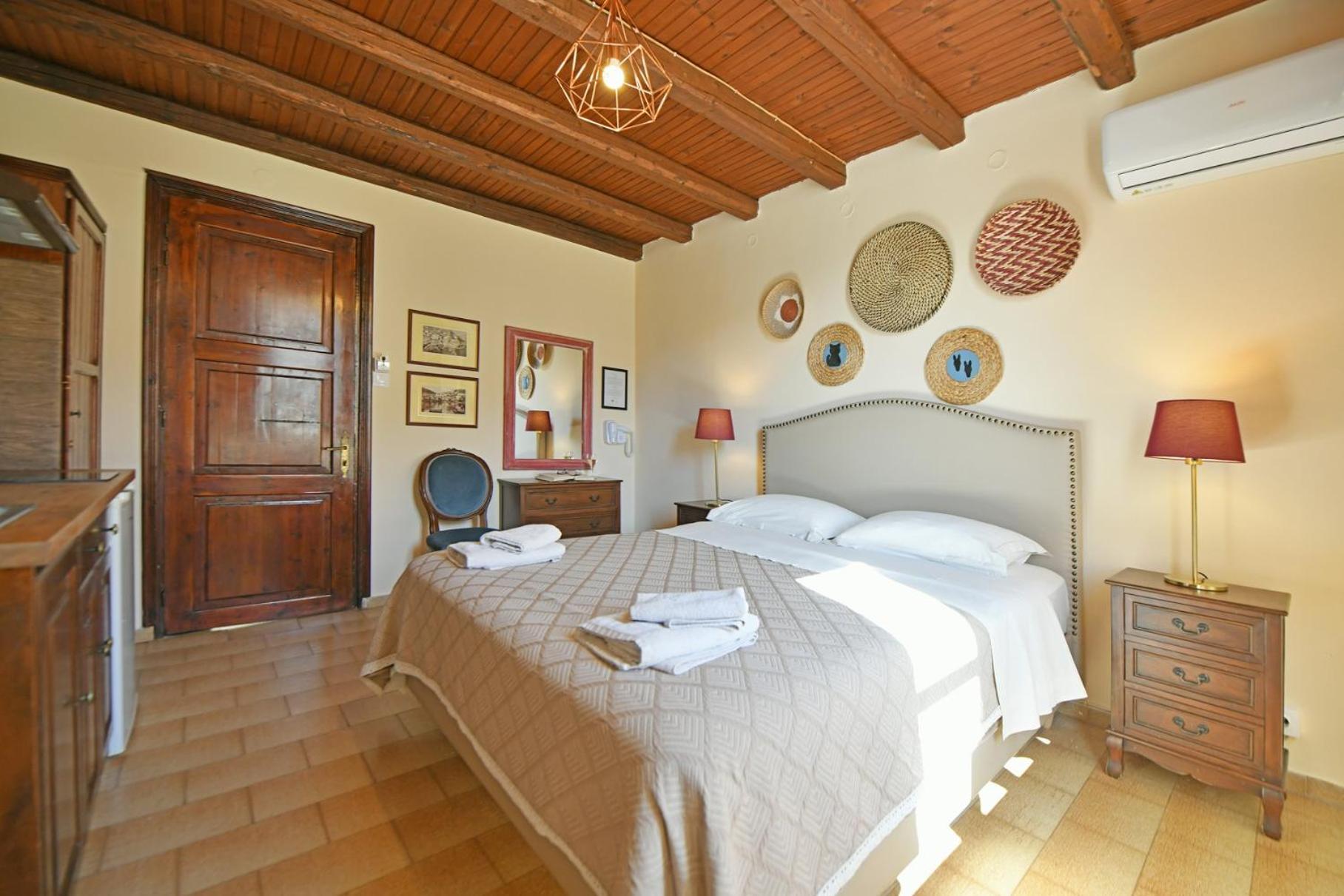 Athina Guesthouse 伊兹拉 外观 照片