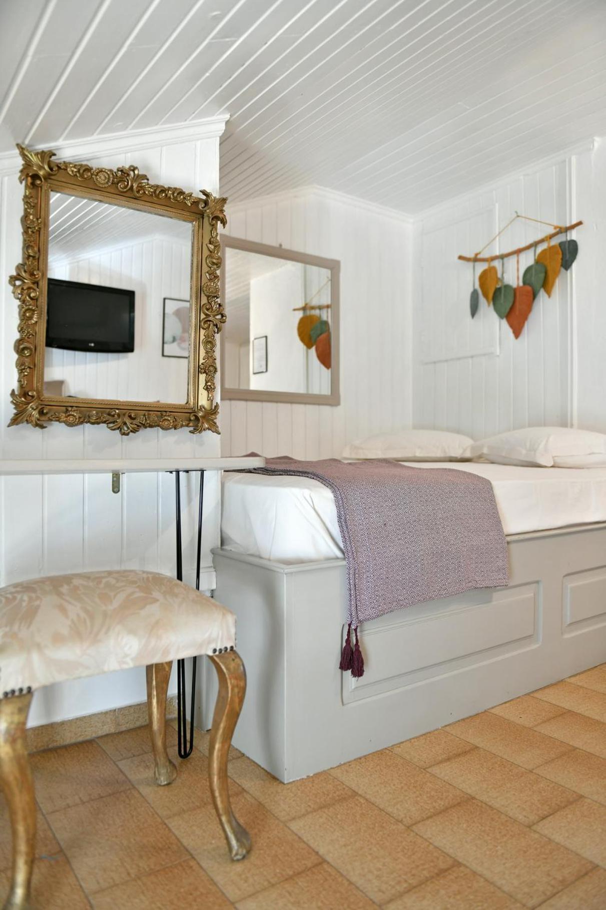 Athina Guesthouse 伊兹拉 外观 照片