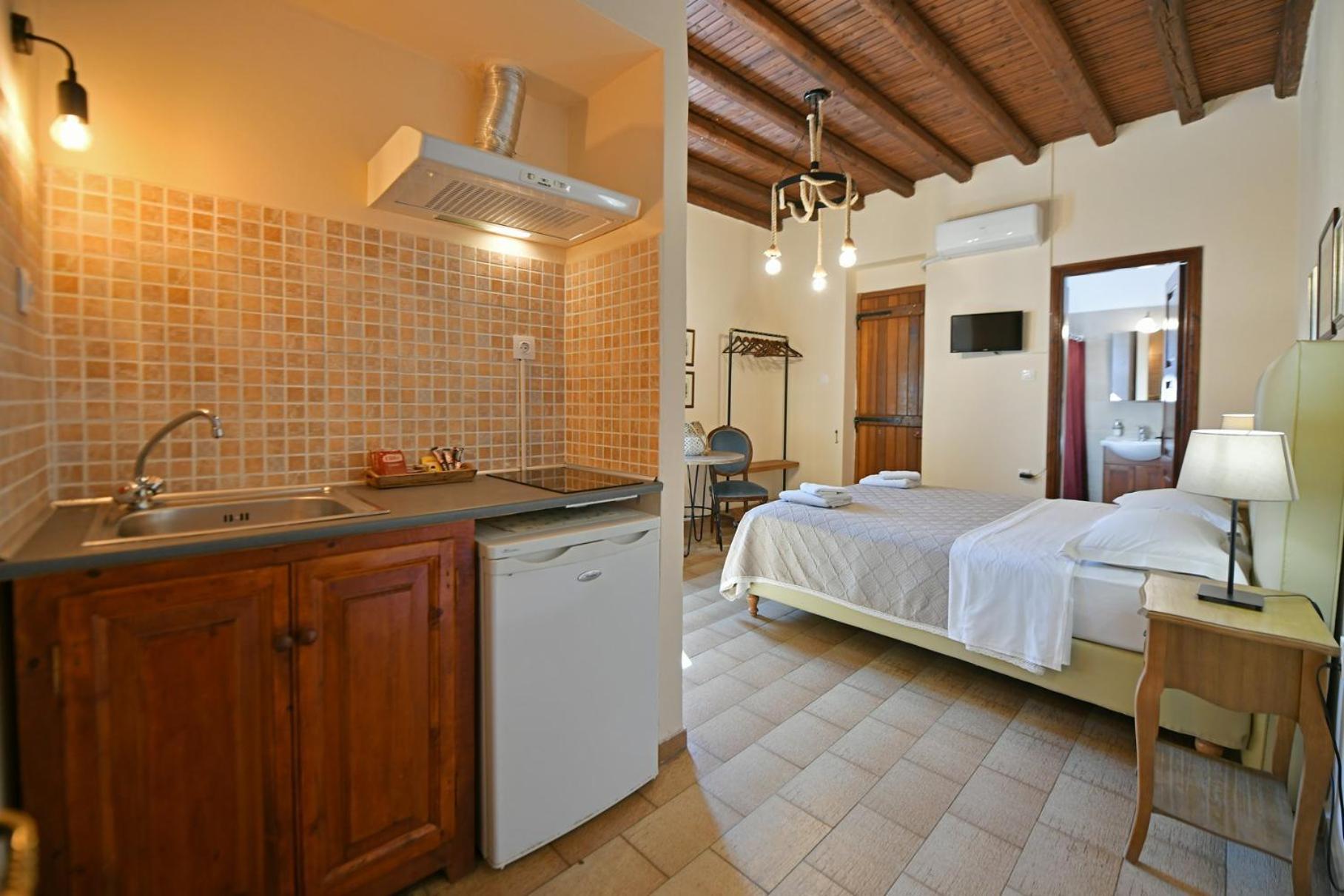 Athina Guesthouse 伊兹拉 外观 照片