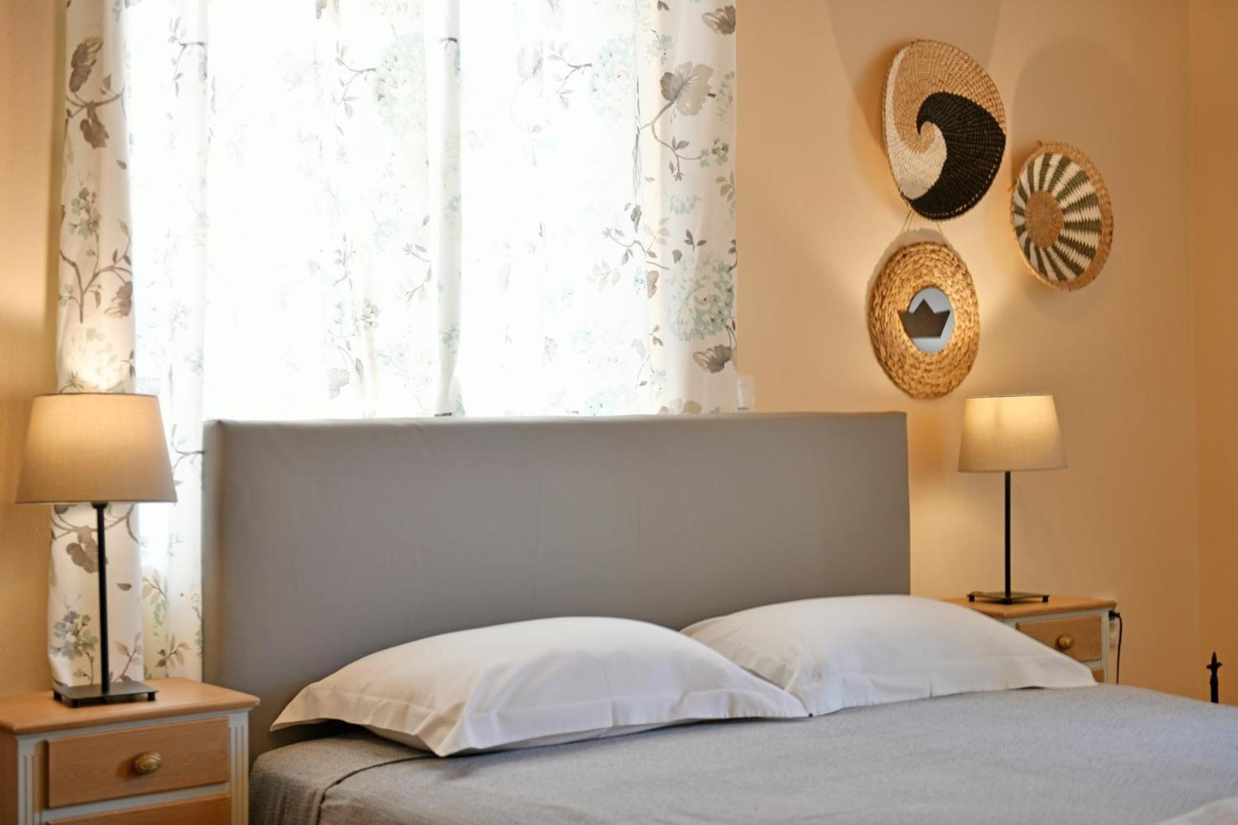Athina Guesthouse 伊兹拉 外观 照片